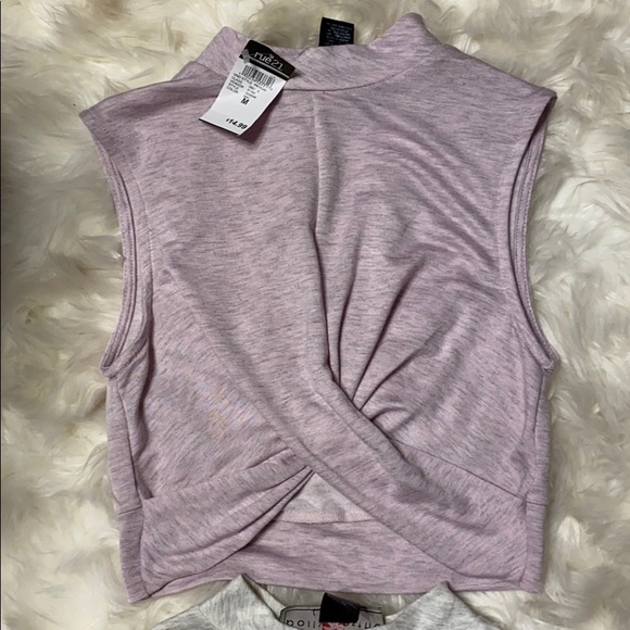 Crop tops‼️💕 - Picture 2 of 5